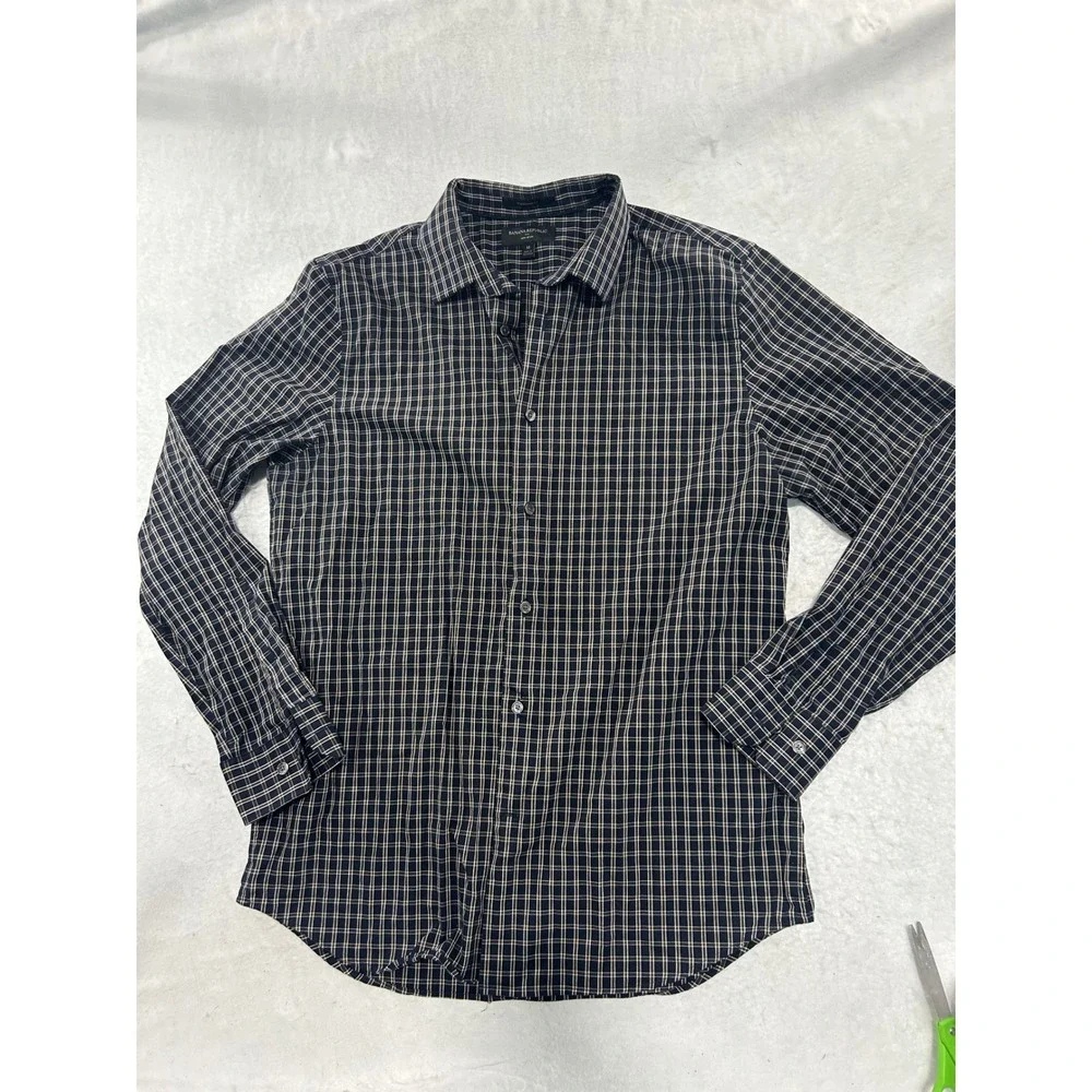 Banana Republic Mens Standard Fit Non-Iron Plaid Button Down Shirt Navy Brown M
